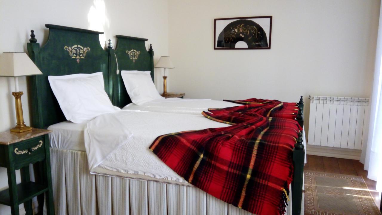 Casa Dos Vargos Bed & Breakfast ตอร์เฮสนอวาส ภายนอก รูปภาพ